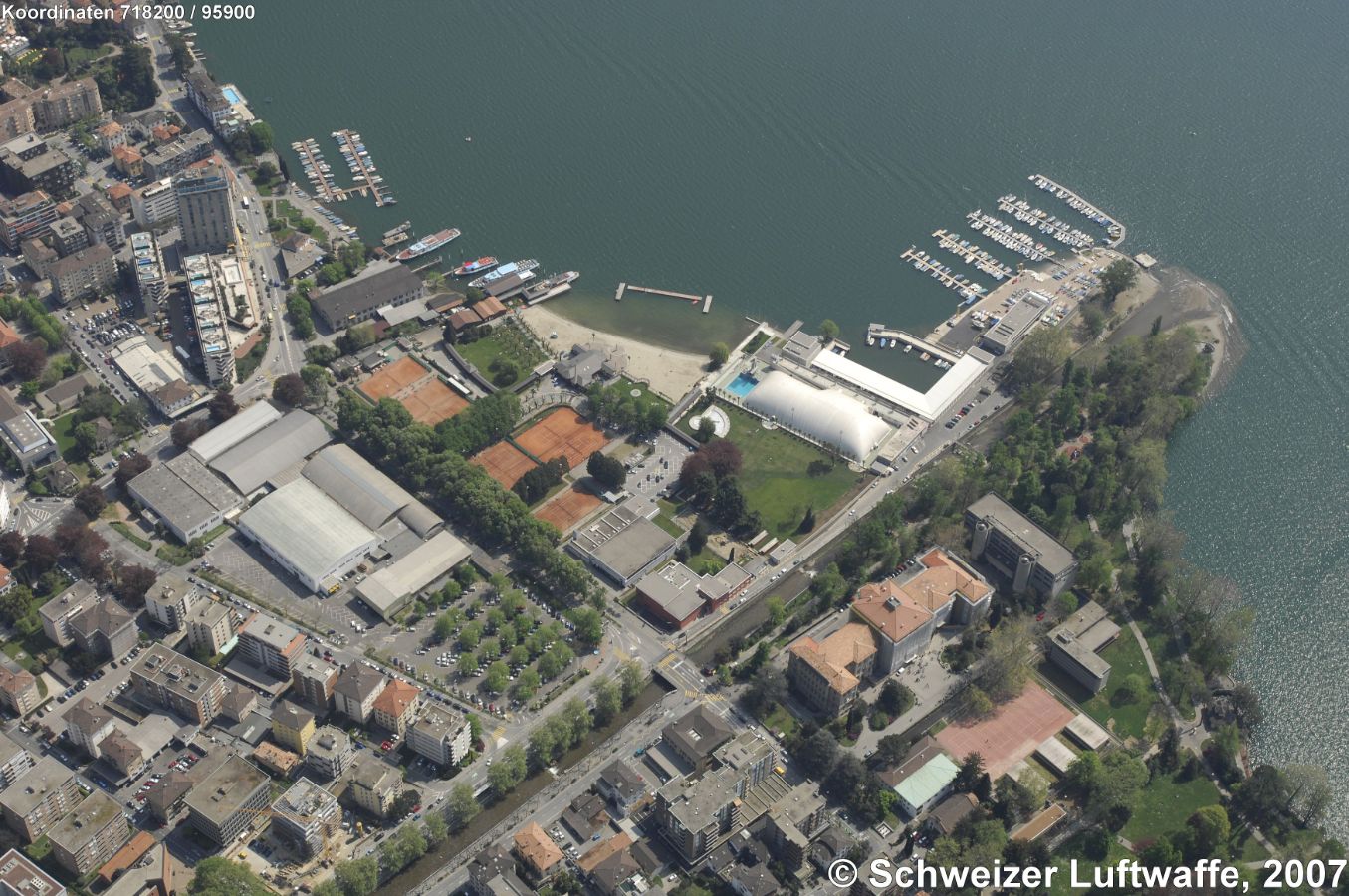 Lugano - Lido auf dem Cassarate-Delta. Linke Bildmitte: Centro Esposizioni Padiglione Conza.